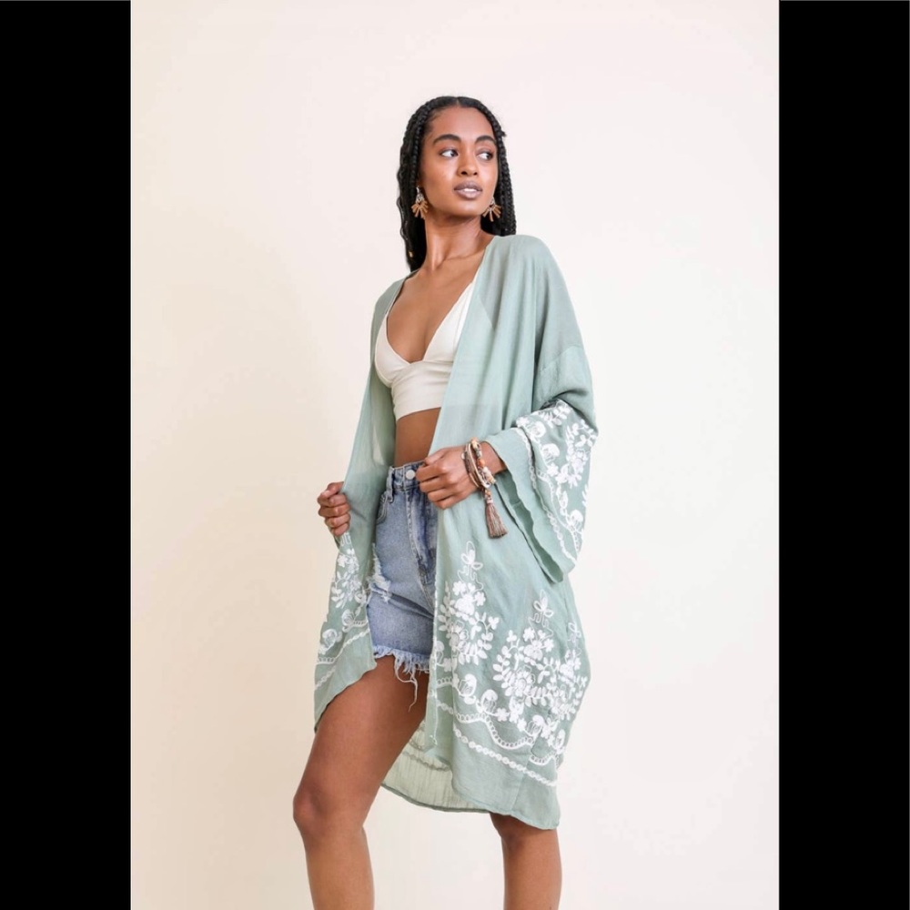 Embroidered Floral Vine Kimono-(sage green)